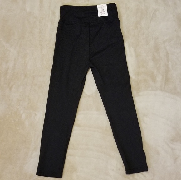 🧘‍♀️Mesh Inset High-Waisted Active Capris🧘‍♀️ - Picture 6 of 7